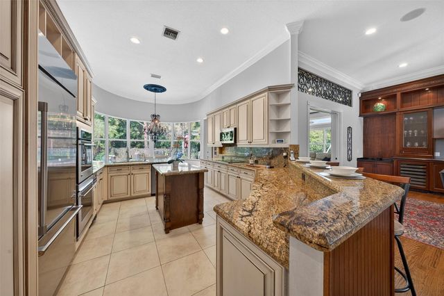 6515 NW 95th Lane, Parkland, FL 33076