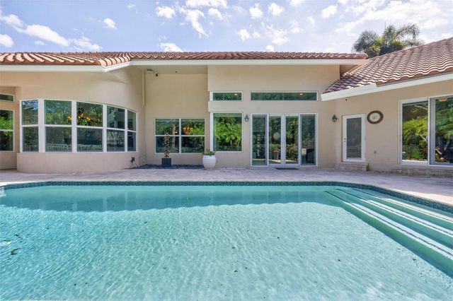 6515 NW 95th Lane, Parkland, FL 33076