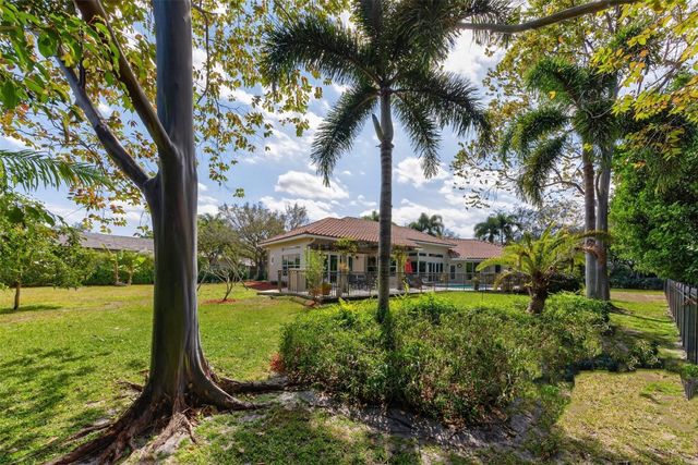 6515 NW 95th Lane, Parkland, FL 33076