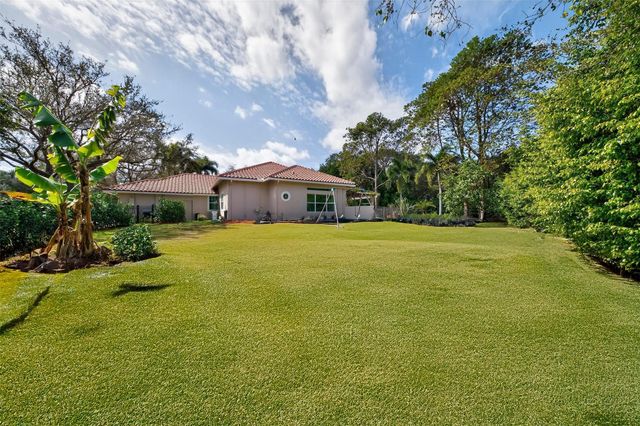 6515 NW 95th Lane, Parkland, FL 33076