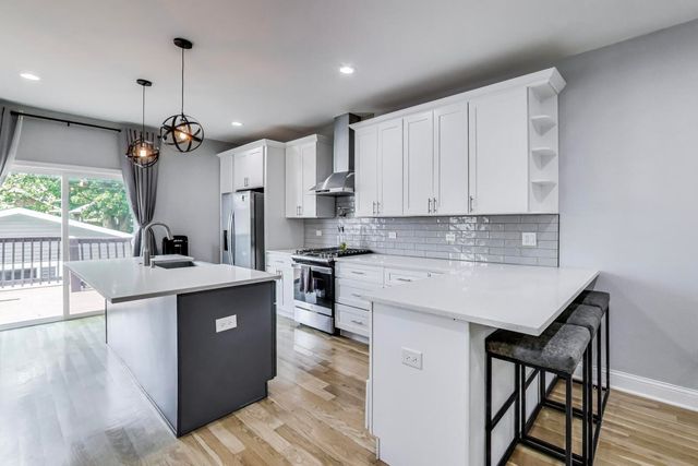 1336 Wesley Avenue, Berwyn, IL 60402