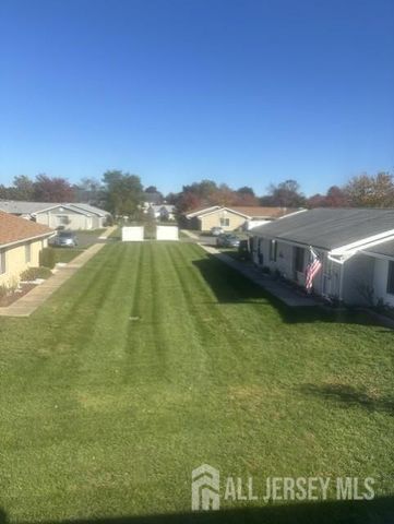 541 Cornus Plaza N, Monroe, NJ 08831