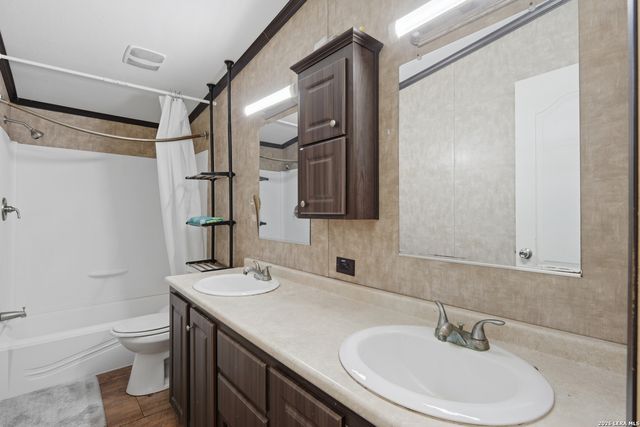 119 Avery Dr, Somerset, TX 78069