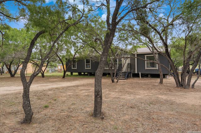 119 Avery Dr, Somerset, TX 78069