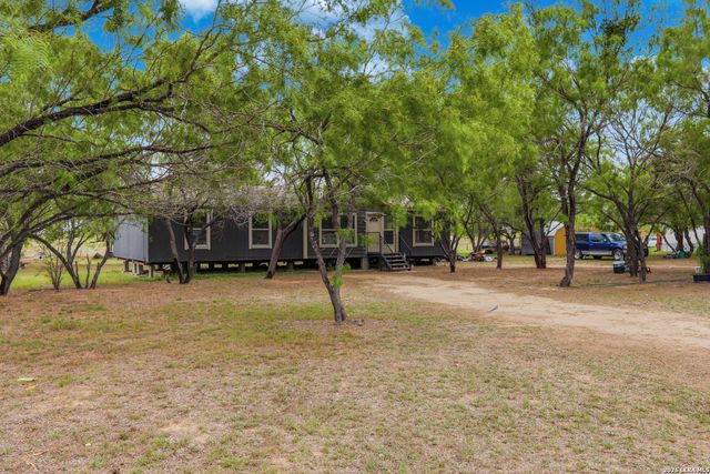 119 Avery Dr, Somerset, TX 78069