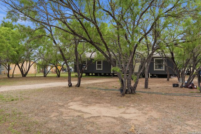 119 Avery Dr, Somerset, TX 78069