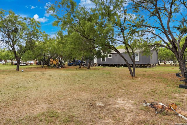 119 Avery Dr, Somerset, TX 78069