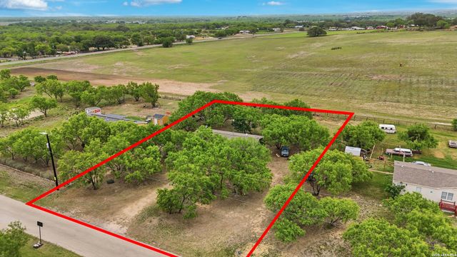 119 Avery Dr, Somerset, TX 78069