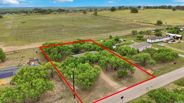119 Avery Dr, Somerset, TX 78069