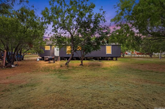119 Avery Dr, Somerset, TX 78069