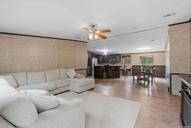 119 Avery Dr, Somerset, TX 78069