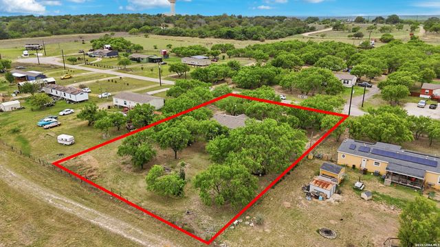 119 Avery Dr, Somerset, TX 78069