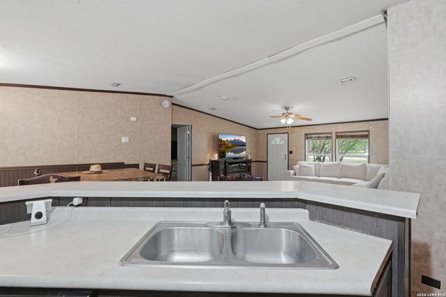 119 Avery Dr, Somerset, TX 78069