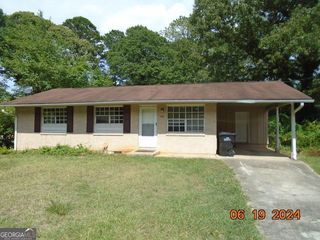 6642 Wolf River Drive, Riverdale, GA 30274