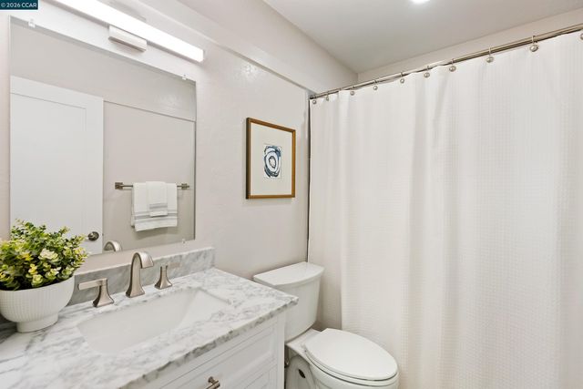 117 Ascot Ct A, Moraga, CA 94556