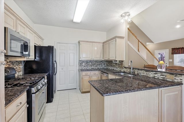 1740 Creekbend Drive, Lewisville, TX 75067
