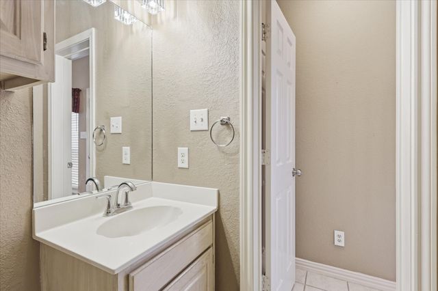 1740 Creekbend Drive, Lewisville, TX 75067