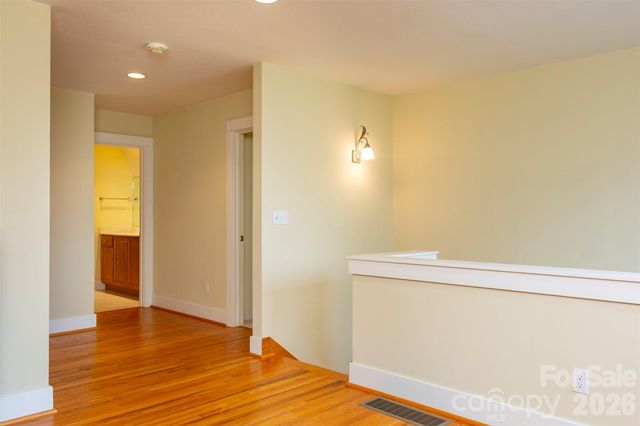 204 Briarcliff None 5, Asheville, NC 28804