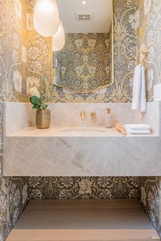 1288 Oak Knoll Ave, Napa, CA 94558