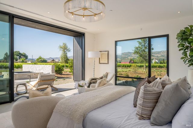 1288 Oak Knoll Ave, Napa, CA 94558