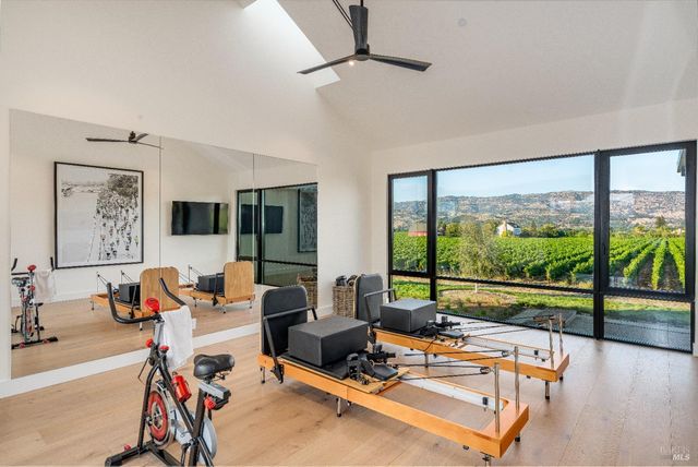 1288 Oak Knoll Ave, Napa, CA 94558