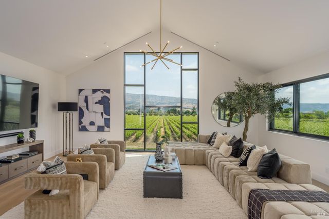 1288 Oak Knoll Ave, Napa, CA 94558