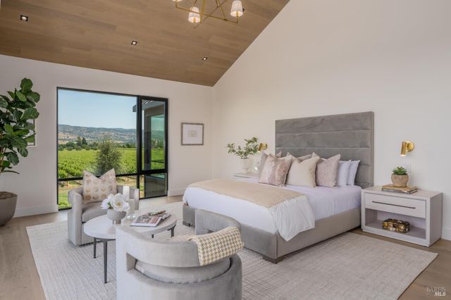 1288 Oak Knoll Ave, Napa, CA 94558