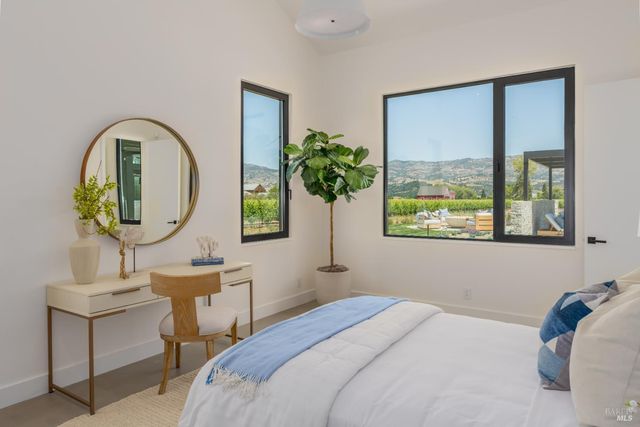 1288 Oak Knoll Ave, Napa, CA 94558