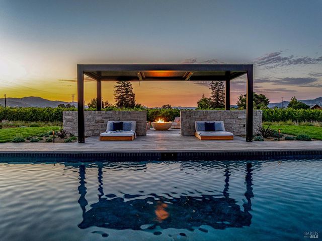 1288 Oak Knoll Ave, Napa, CA 94558