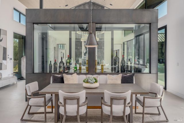 1288 Oak Knoll Ave, Napa, CA 94558