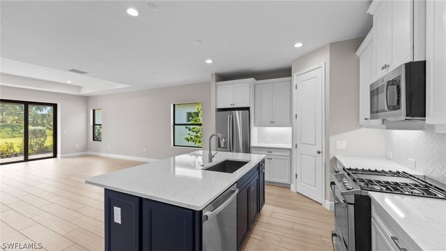 4087 Pegasus WAY, Naples, FL 34120