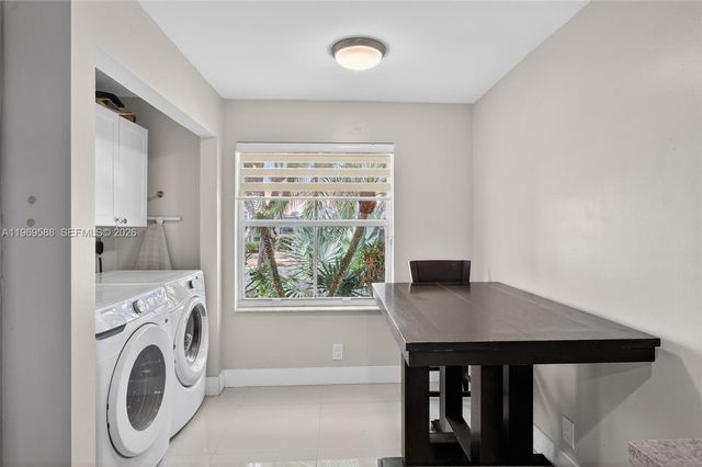 1956 Pisces Ter, Weston, FL 33327