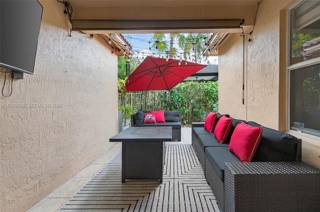 1956 Pisces Ter, Weston, FL 33327