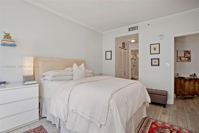 1 Century Ln 303, Miami Beach, FL 33139