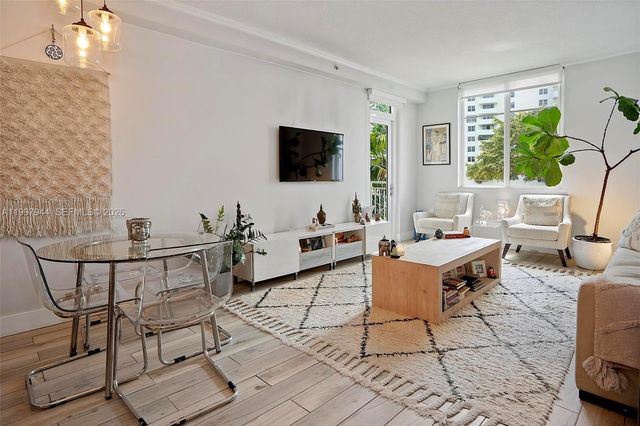 1 Century Ln 303, Miami Beach, FL 33139