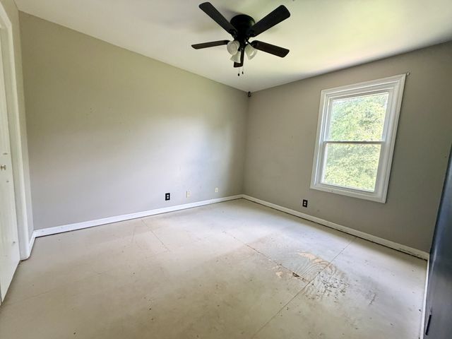 1136 Campbell Rd, Goodlettsville, TN 37072