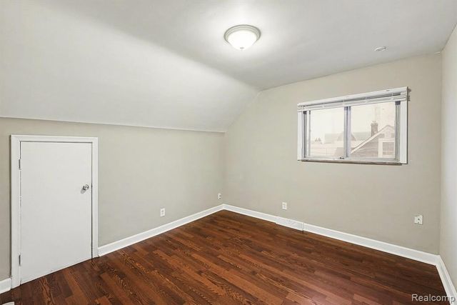 7356 Wiegand, Center Line, MI 48015