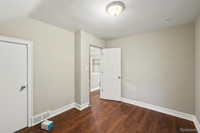 7356 Wiegand, Center Line, MI 48015