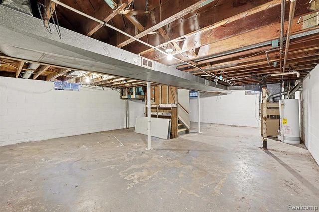 7356 Wiegand, Center Line, MI 48015