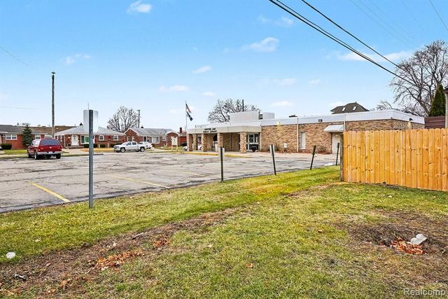 7356 Wiegand, Center Line, MI 48015