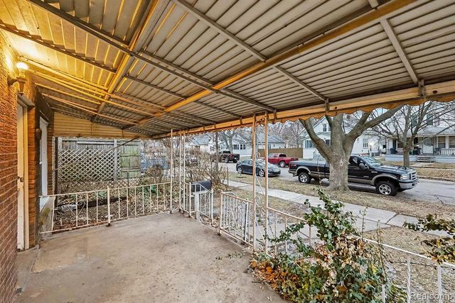 7356 Wiegand, Center Line, MI 48015