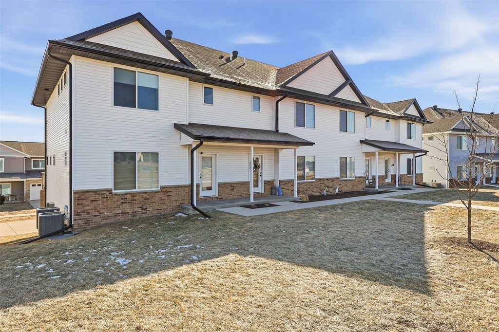 1162 Dahnovan Drive, North Liberty, IA 52317