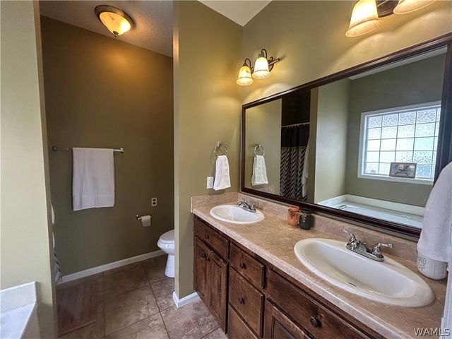 4432 21st ST, Northport, AL 35476
