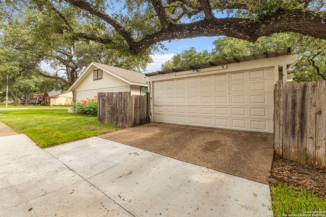 14102 Red Maple, San Antonio, TX 78247