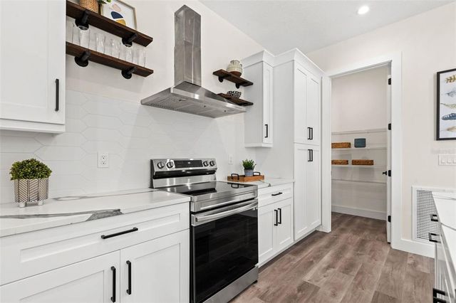 121 E WARREN AVENUE 1, Tampa, FL 33602