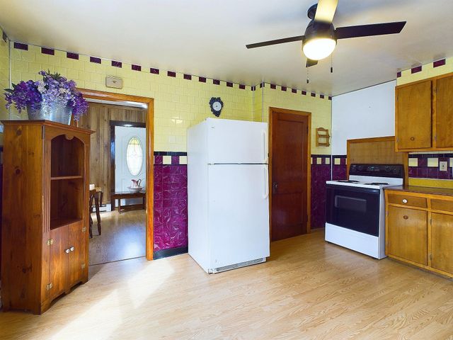 204 Hall Stream Road, Canaan, VT 05902