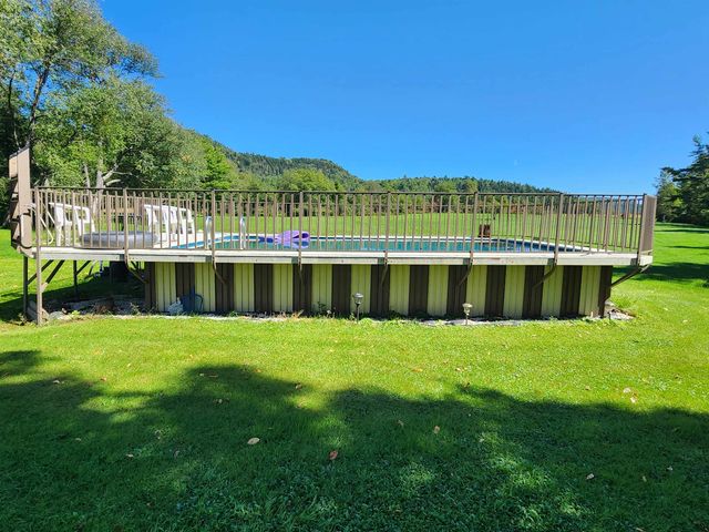 204 Hall Stream Road, Canaan, VT 05902