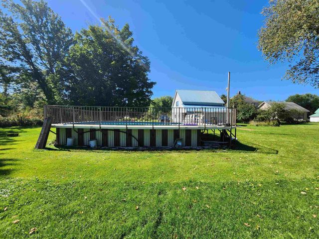 204 Hall Stream Road, Canaan, VT 05902