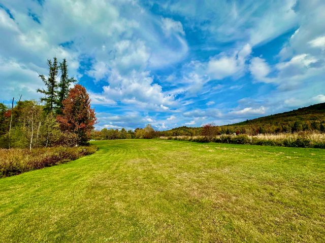 204 Hall Stream Road, Canaan, VT 05902