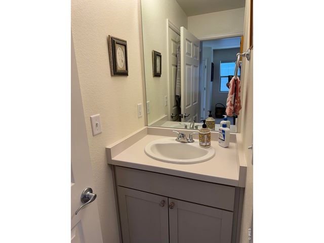 64 Avocet Ct, Longmont, CO 80501